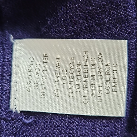 Loft Top - Picture 4 of 4